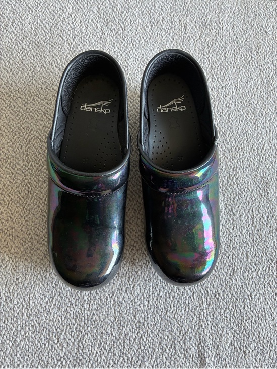 Dansko Shoes - Dansko Professional Petrol
Patent Iridescent Clogs
Women's EU 37